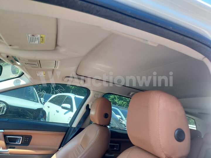 Land Rover Discovery Sport 2018 — 38