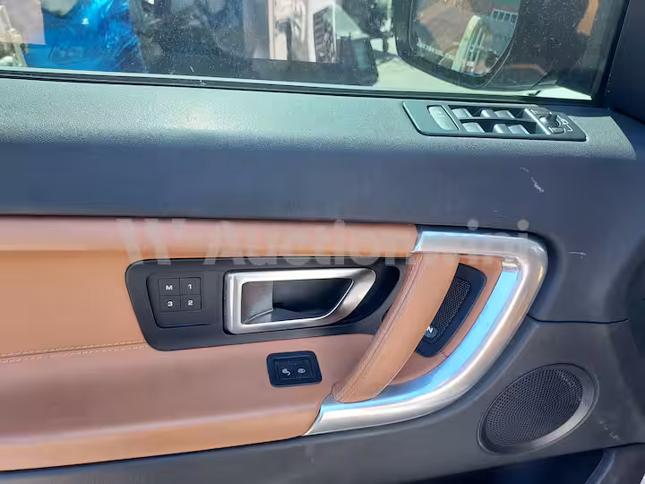 Land Rover Discovery Sport 2018 — 40