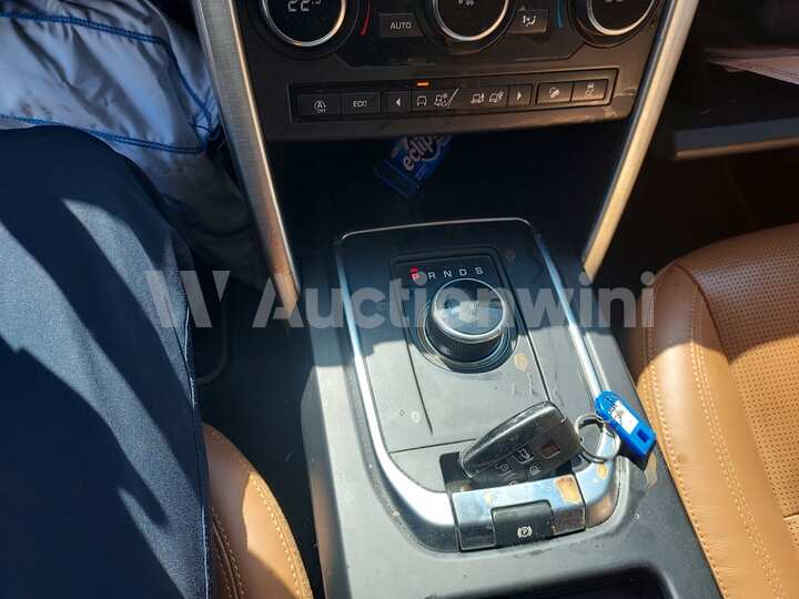 Land Rover Discovery Sport 2018 — 47