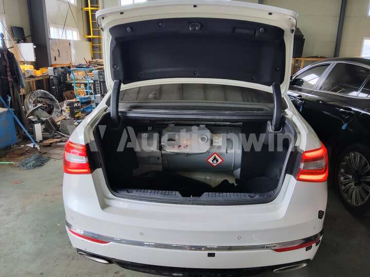 Kia K7 2013 — 24