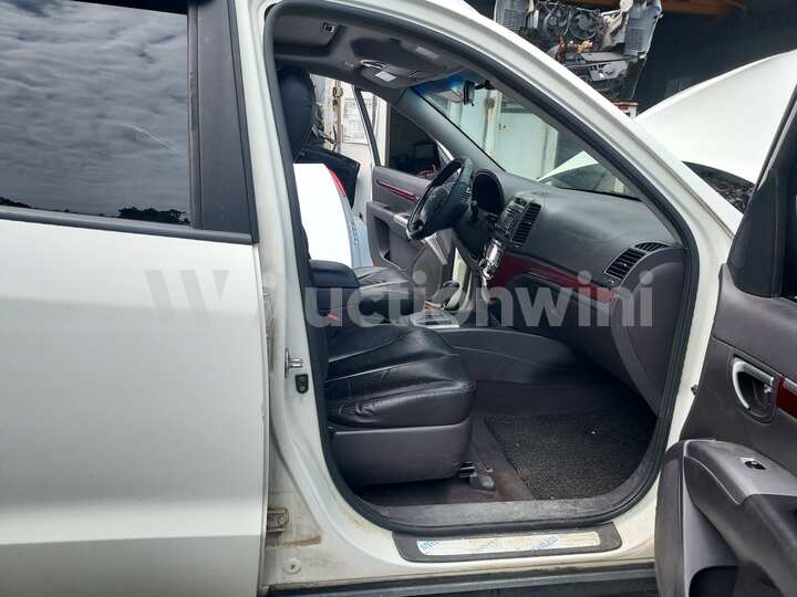 Hyundai SantaFe 2011 — 27