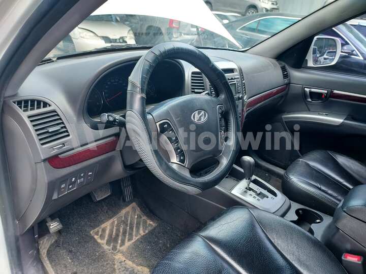 Hyundai SantaFe 2011 — 36