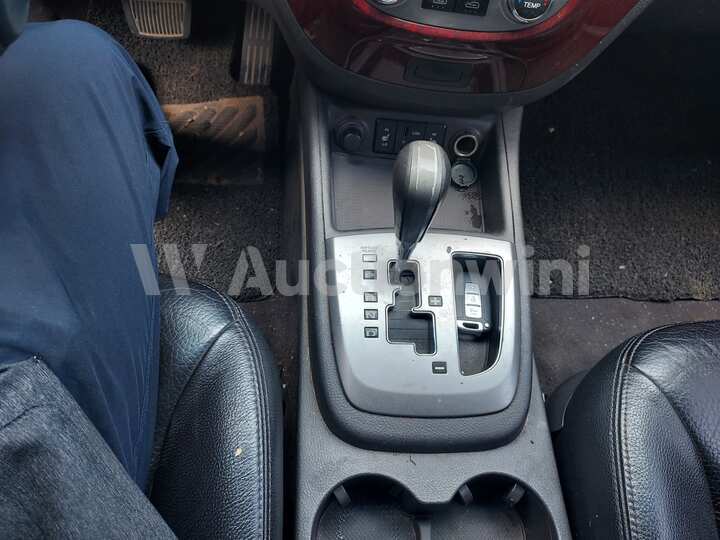 Hyundai SantaFe 2011 — 43