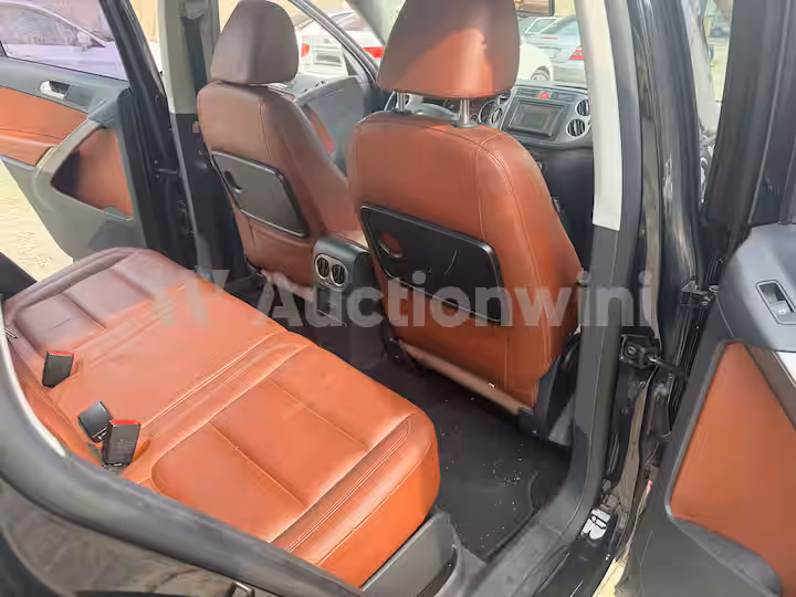 Volkswagen Tiguan 2009 — 26