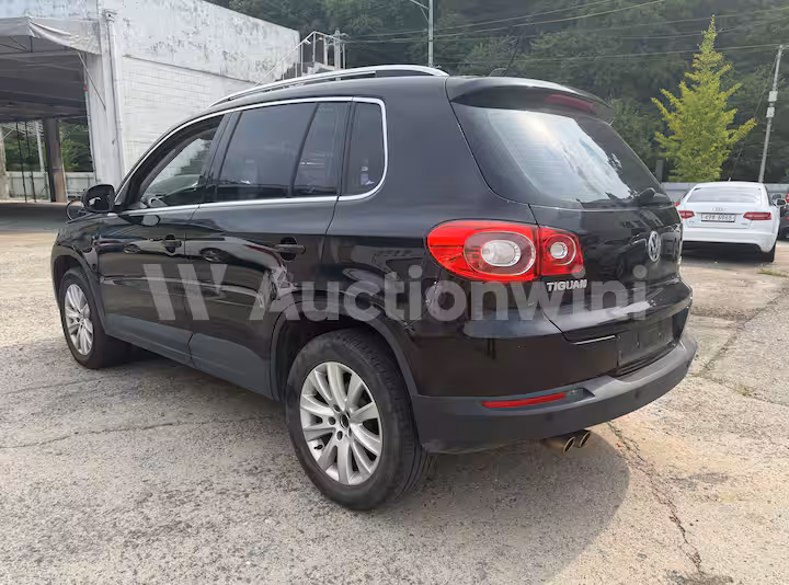 Volkswagen Tiguan 2009 — 8
