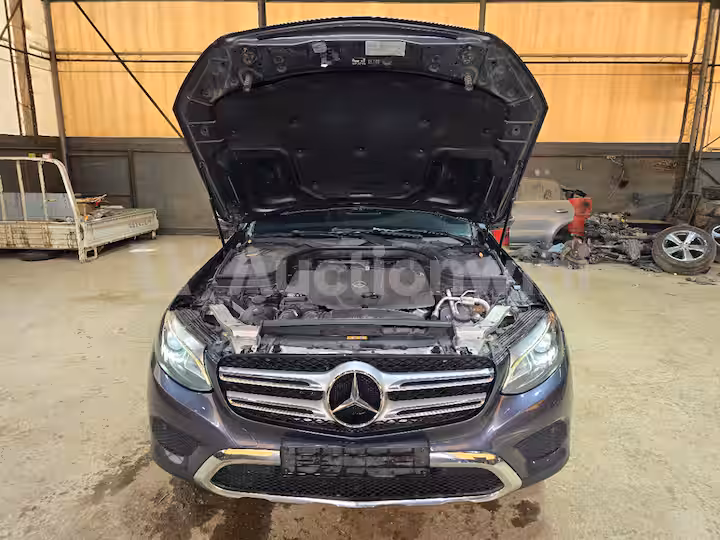Mercedes Benz GLC Class 2016 — 11