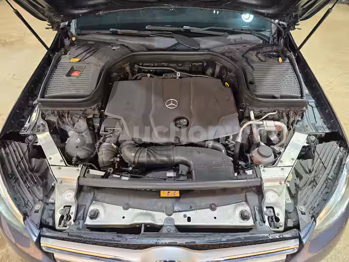 Mercedes Benz GLC Class 2016 — 13