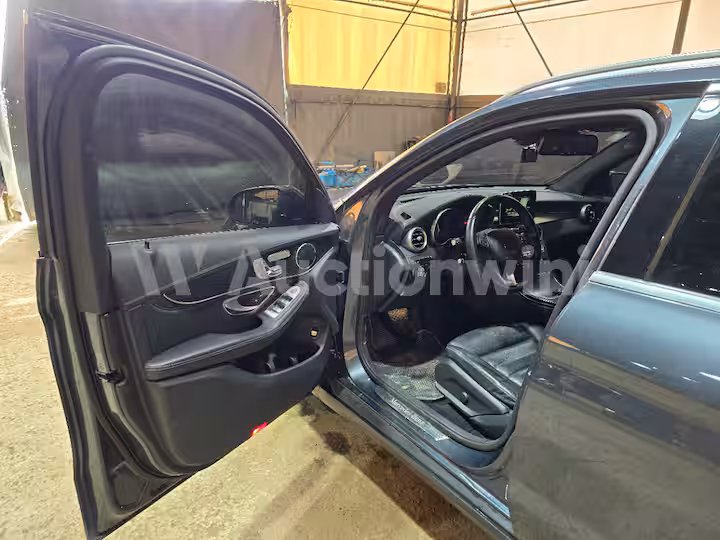 Mercedes Benz GLC Class 2016 — 15