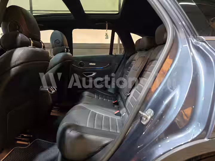 Mercedes Benz GLC Class 2016 — 19