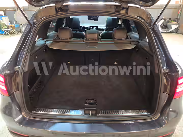 Mercedes Benz GLC Class 2016 — 23