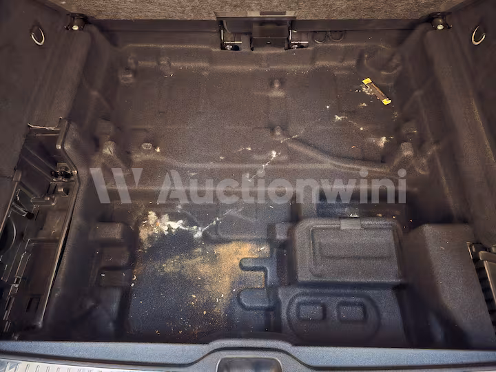 Mercedes Benz GLC Class 2016 — 24