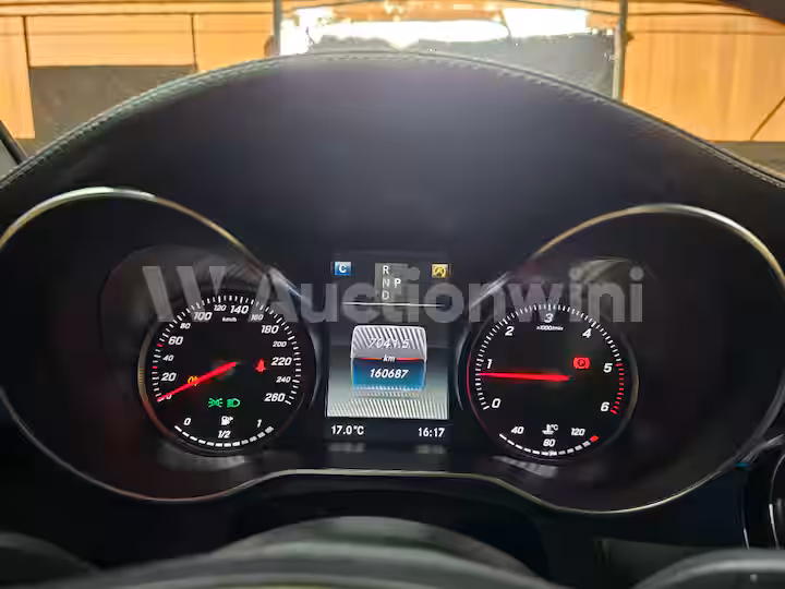 Mercedes Benz GLC Class 2016 — 37