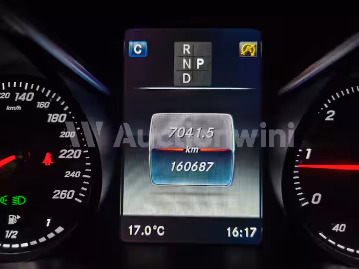 Mercedes Benz GLC Class 2016 — 39