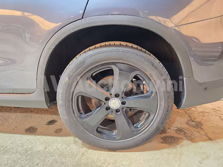 Mercedes Benz GLC Class 2016 — 50