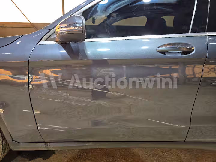 Mercedes Benz GLC Class 2016 — 61