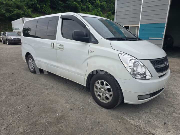Hyundai Starex 2011 — 3