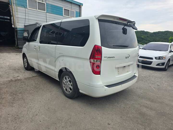 Hyundai Starex 2011 — 4