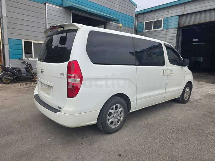 Hyundai Starex 2011 — 5
