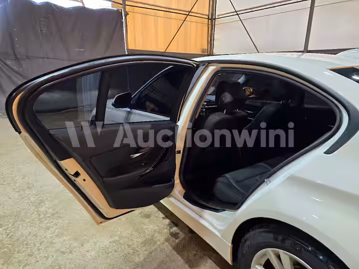 BMW 3 Series 2016 — 19