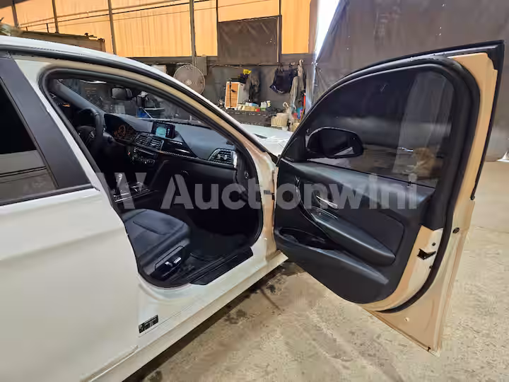 BMW 3 Series 2016 — 29