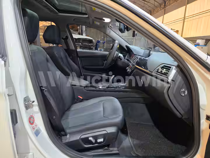 BMW 3 Series 2016 — 30