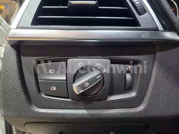 BMW 3 Series 2016 — 38