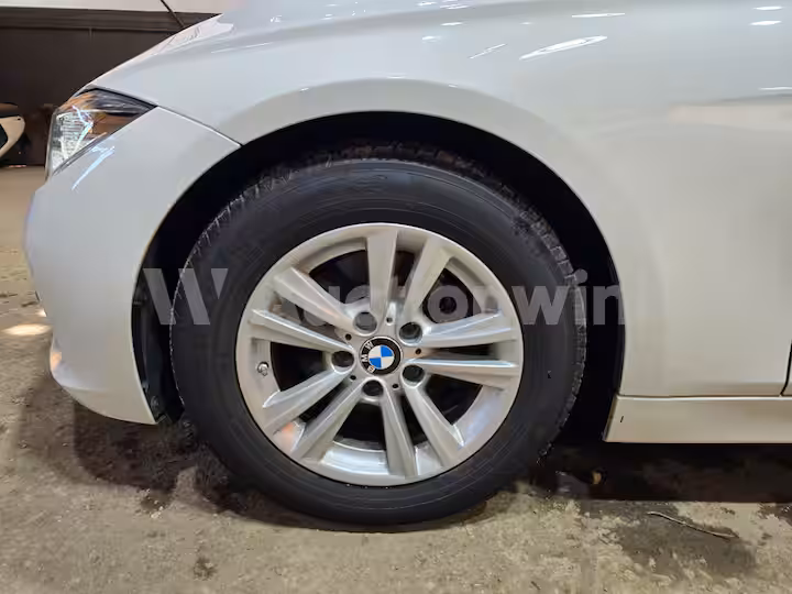 BMW 3 Series 2016 — 50