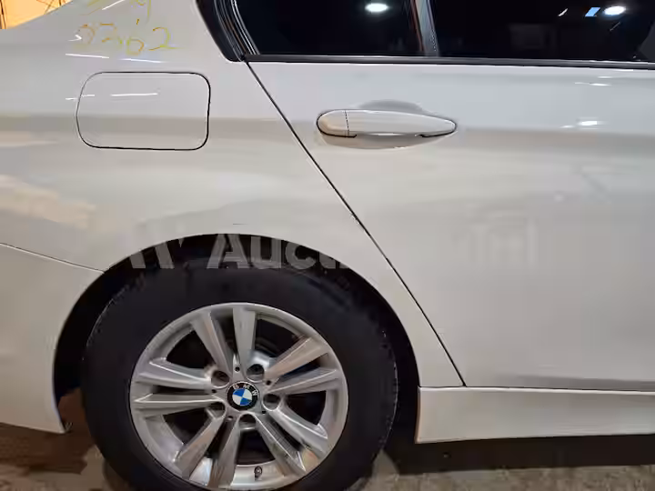 BMW 3 Series 2016 — 64