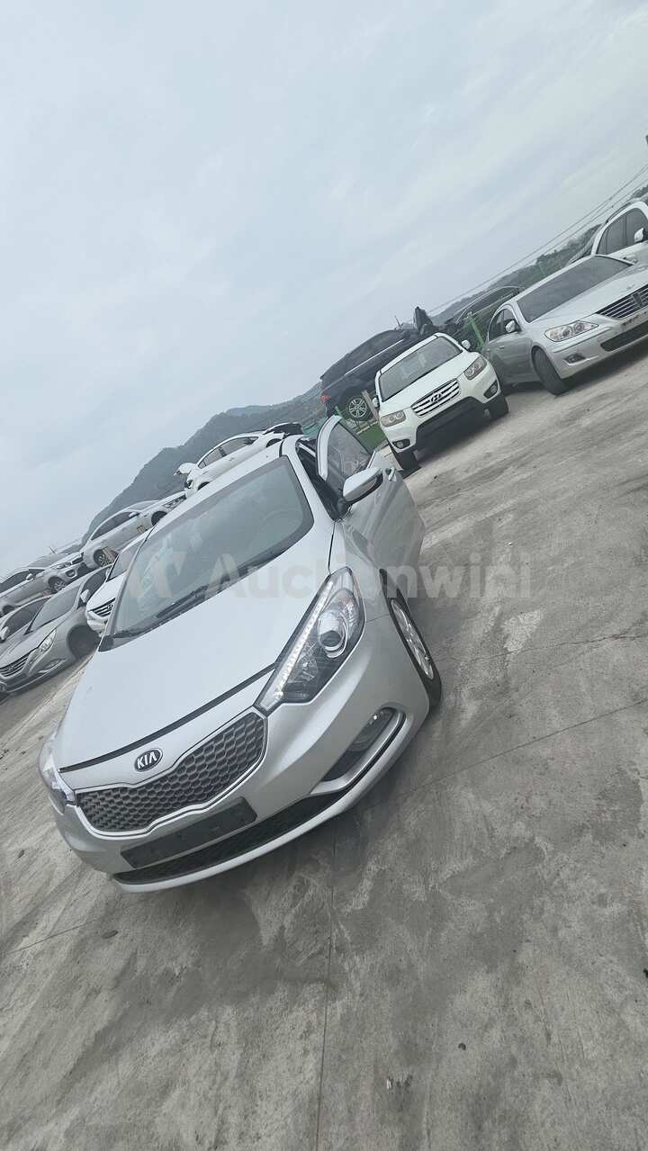 Kia K3 2013 — 17