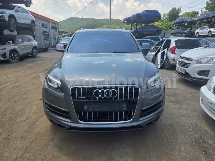 Audi Q7 2015 — 2