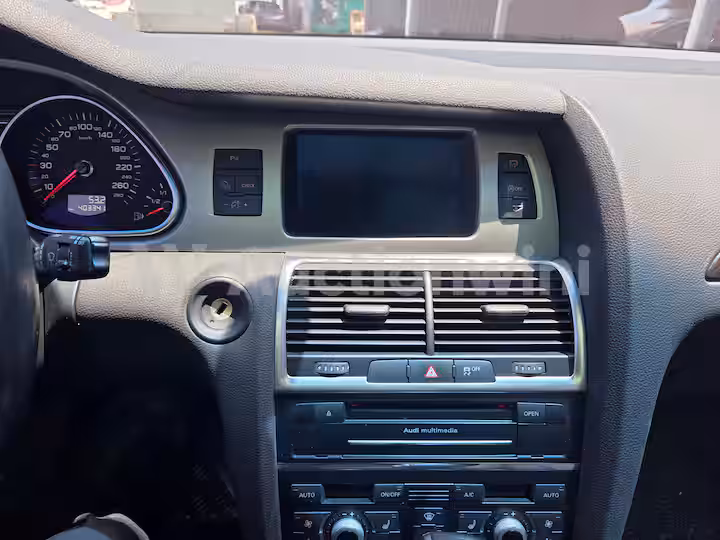Audi Q7 2015 — 40