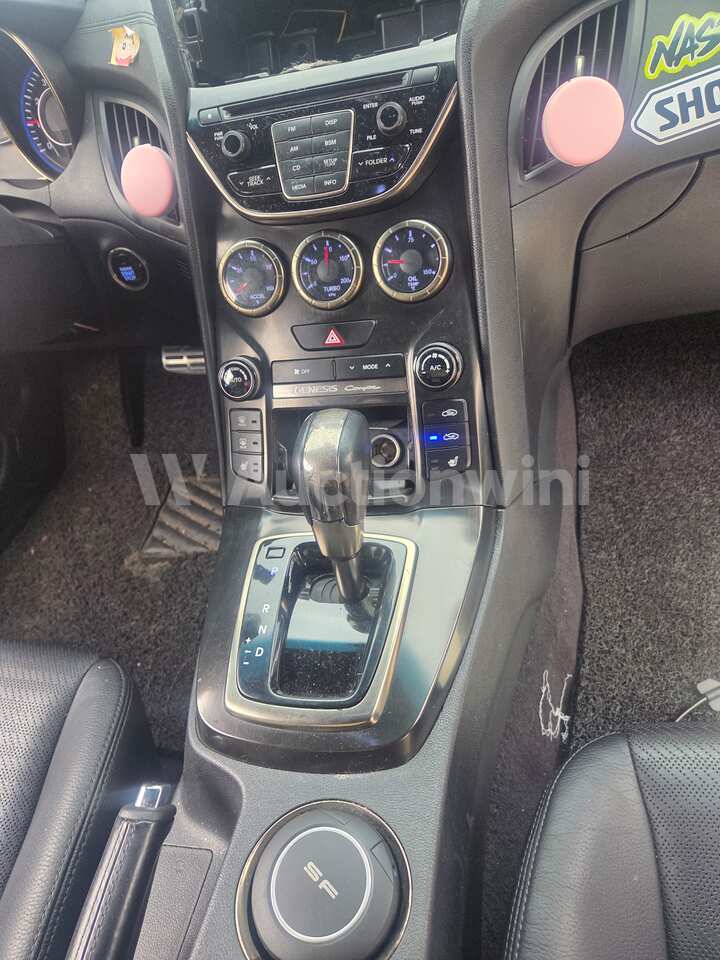 Genesis Coupe 2012 — 16