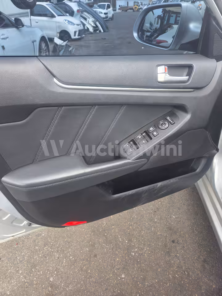 Kia K7 2012 — 17