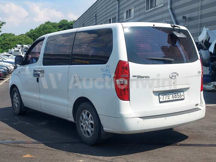 Hyundai Starex 2012 — 2