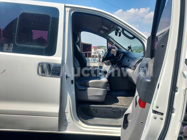 Hyundai Starex 2012 — 24