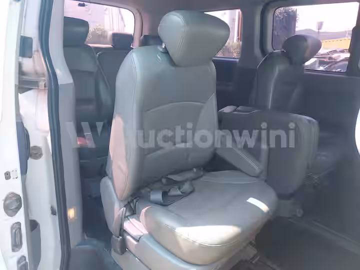 Hyundai Starex 2012 — 27