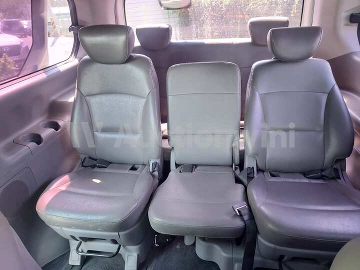 Hyundai Starex 2012 — 28
