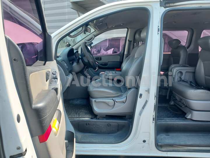 Hyundai Starex 2012 — 34