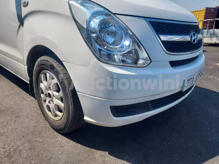 Hyundai Starex 2012 — 7