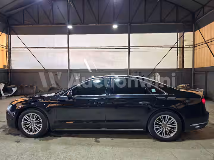 Audi A8 2015 — 2