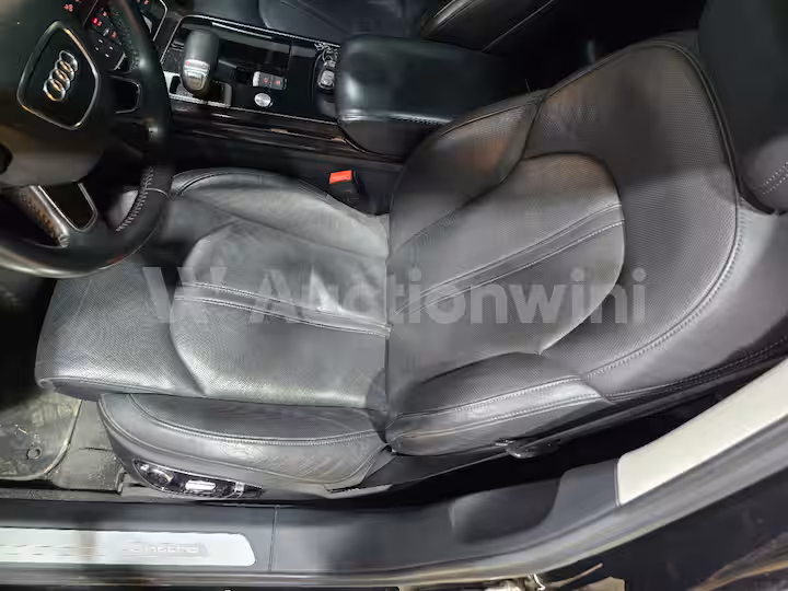 Audi A8 2015 — 18