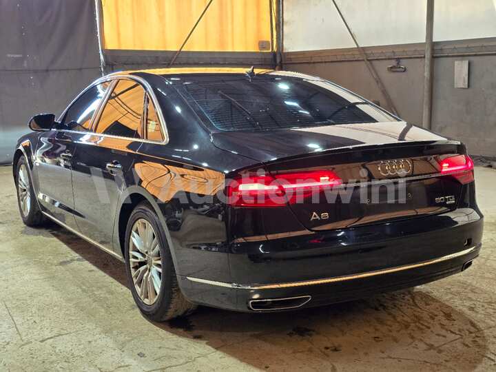 Audi A8 2015 — 3
