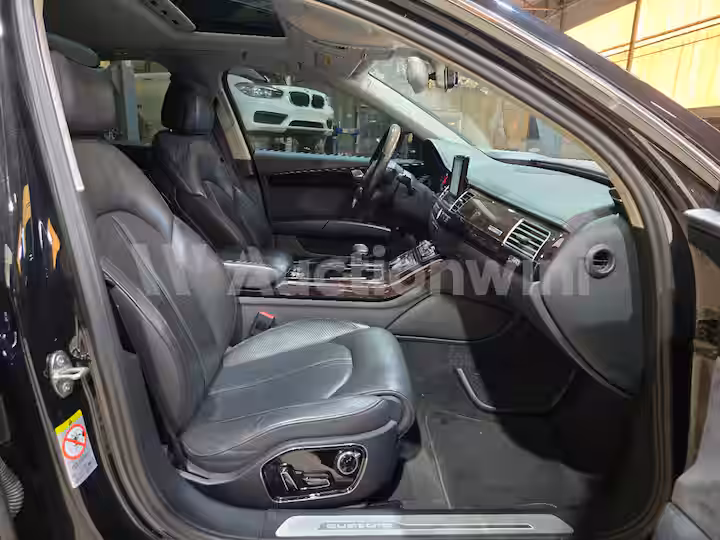Audi A8 2015 — 30
