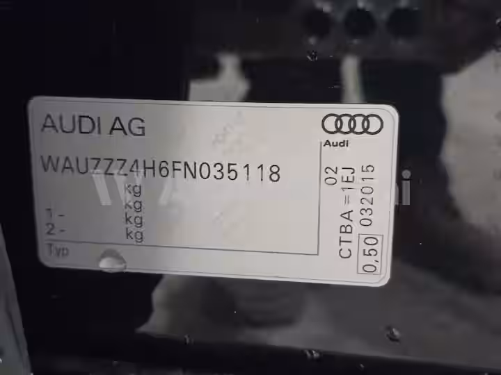 Audi A8 2015 — 32