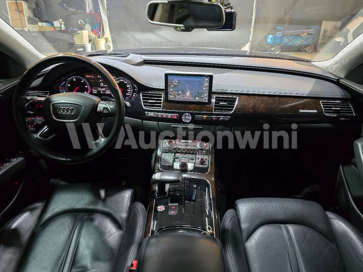 Audi A8 2015 — 34