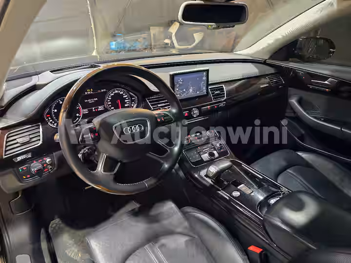 Audi A8 2015 — 36