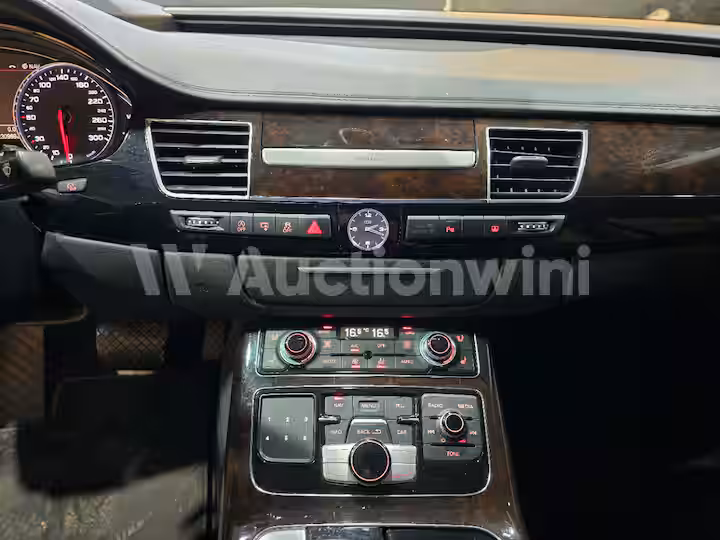 Audi A8 2015 — 44