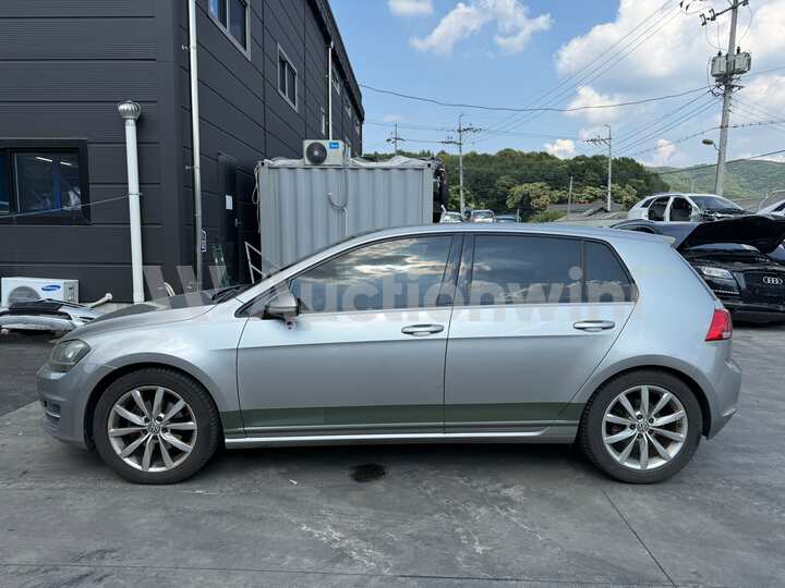 Volkswagen Golf 2013 — 2