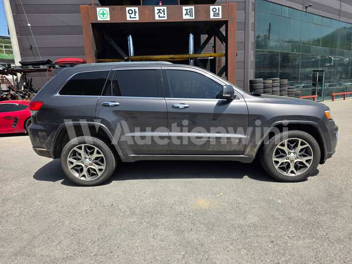 Jeep Grand Cherokee 2019 — 4
