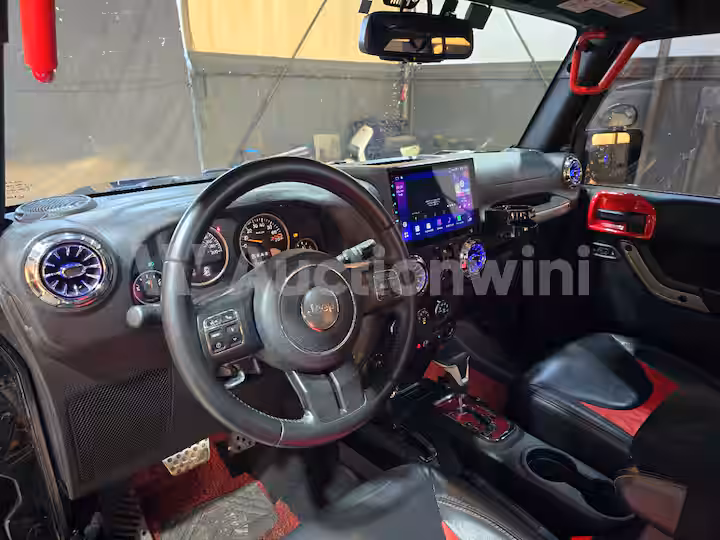 Jeep Wrangler 2016 — 32